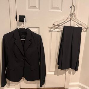 The Limited Women’s 2-Piece Suit Size 2